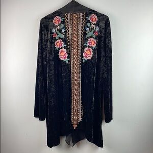 Andree by Unit Floral Embroidered Velvet Cardigan Size S